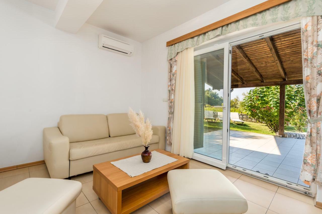 Villas Kampor Ngoại thất bức ảnh