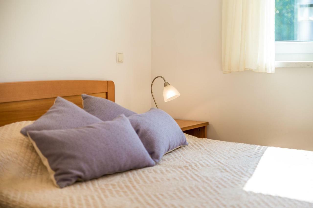 Villas Kampor Ngoại thất bức ảnh