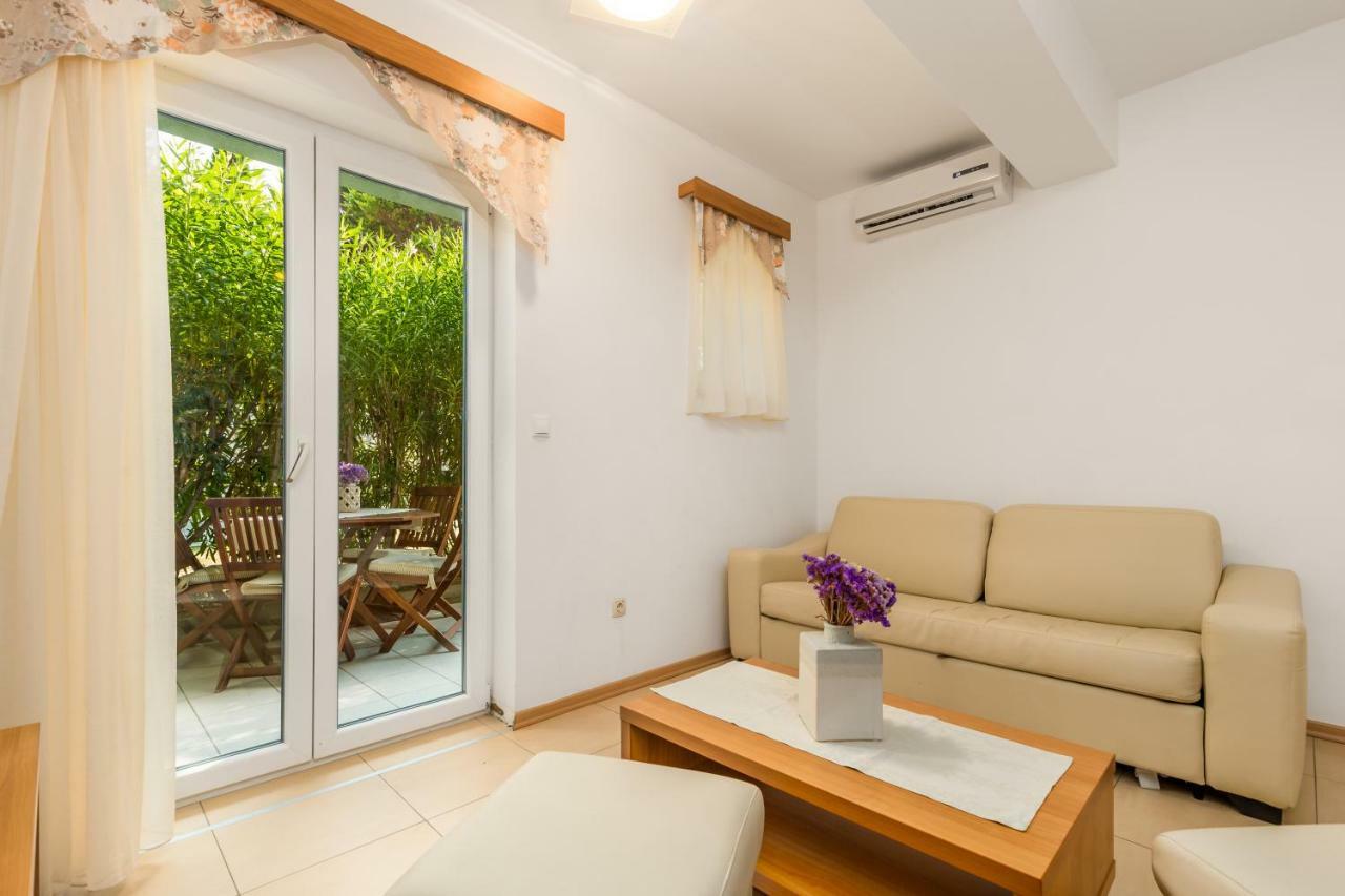 Villas Kampor Ngoại thất bức ảnh