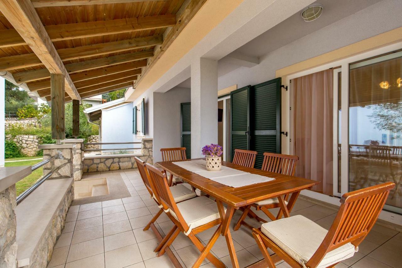 Villas Kampor Ngoại thất bức ảnh