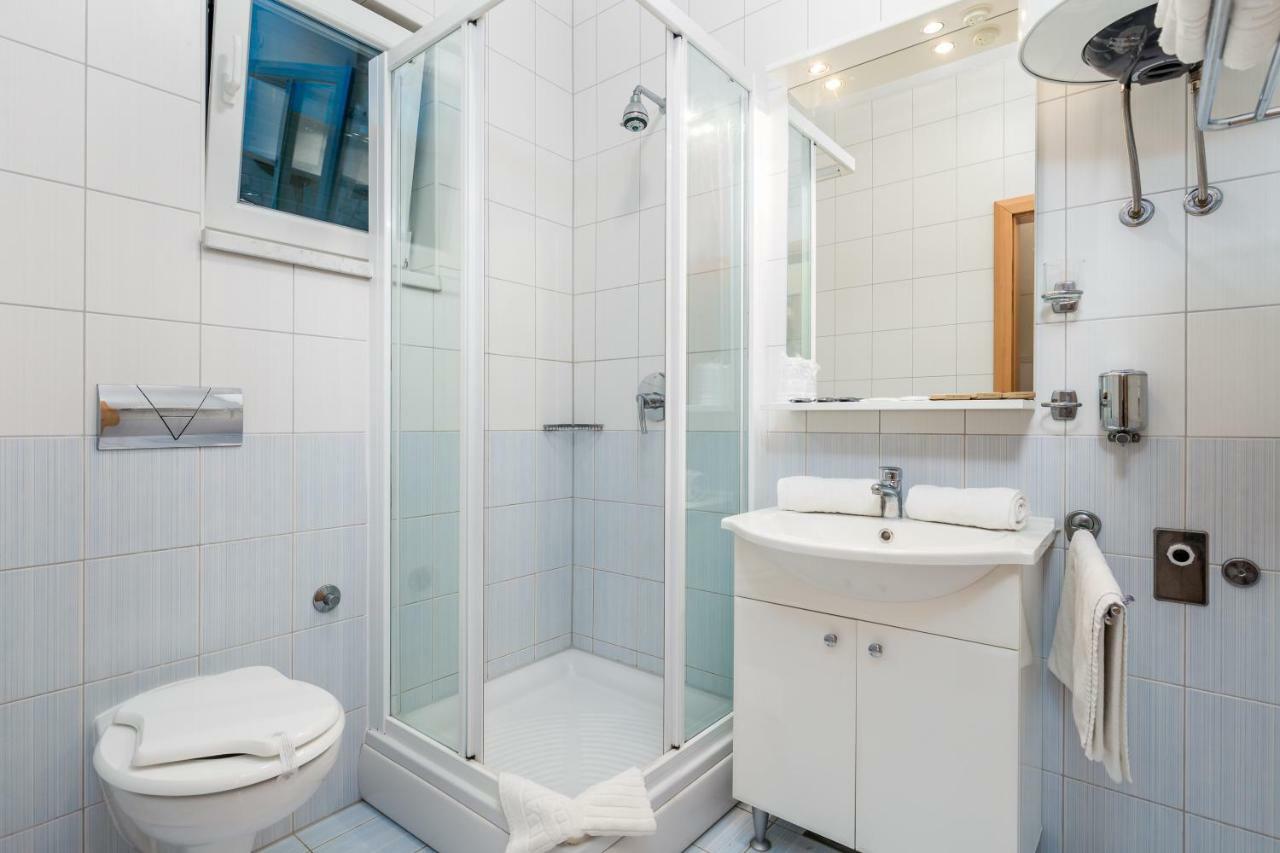 Villas Kampor Ngoại thất bức ảnh