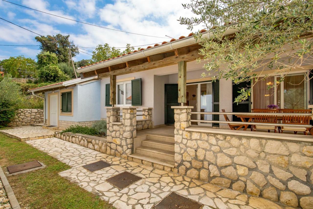 Villas Kampor Ngoại thất bức ảnh