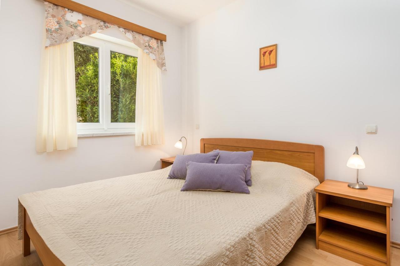 Villas Kampor Ngoại thất bức ảnh